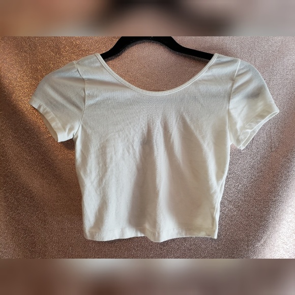 Brandy Melville Tops - Brandy Melville White Crop Top Size Small